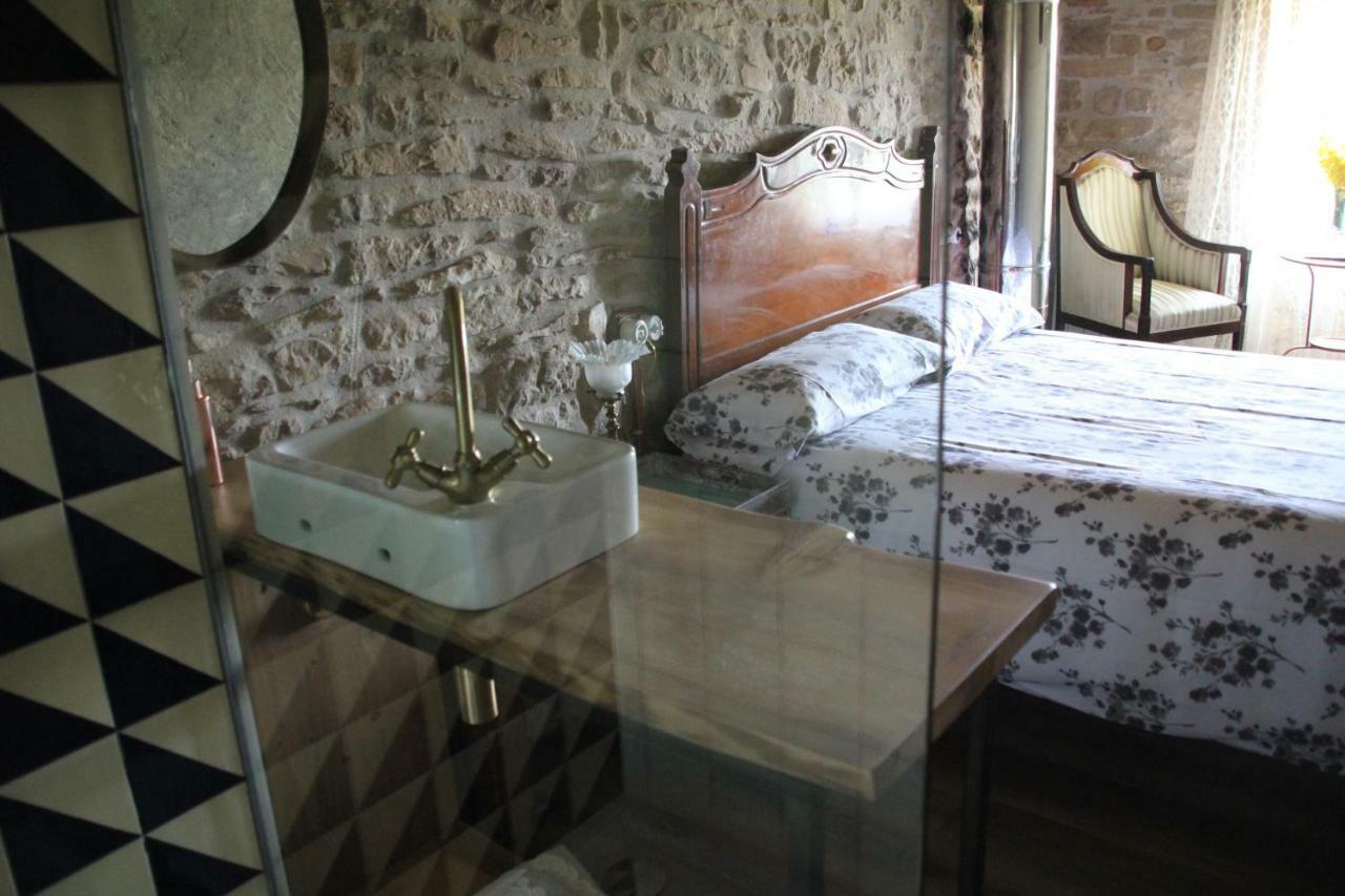 La Casa Dels Ocells (Adults Only) Bed and Breakfast Granollers de Florejacs Exteriör bild