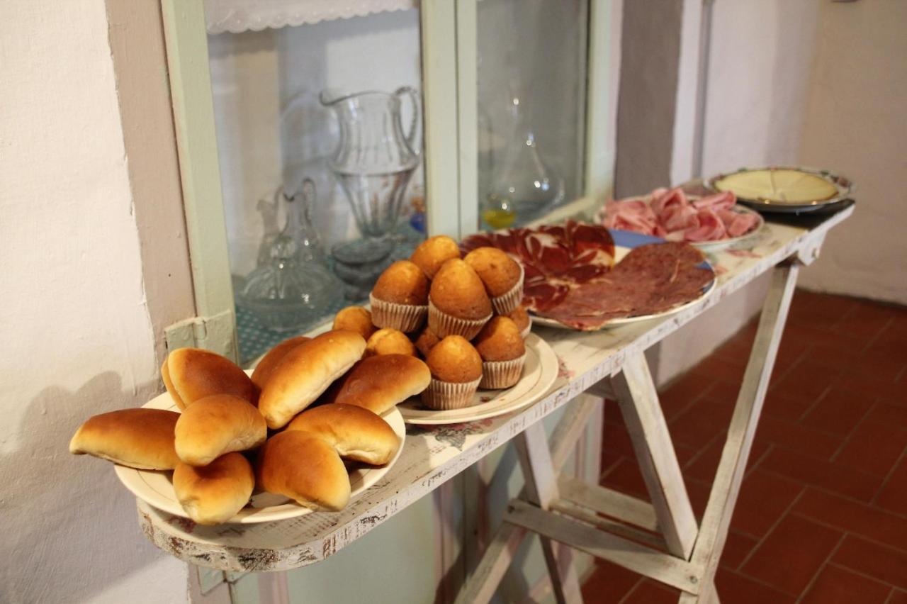 La Casa Dels Ocells (Adults Only) Bed and Breakfast Granollers de Florejacs Exteriör bild